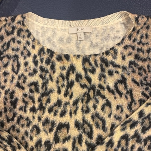 Joie Eloisa Leopard Print Cashmere
Blend Sweater size Small EUC - Picture 8 of 11